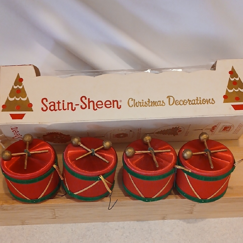 Vintage Christmas Drum Ornaments